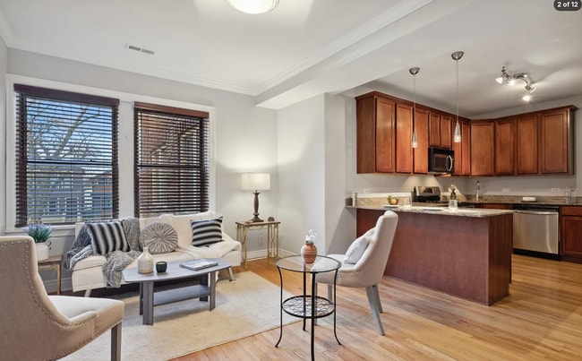 Building Photo - 2015 N Leavitt St Unit 2