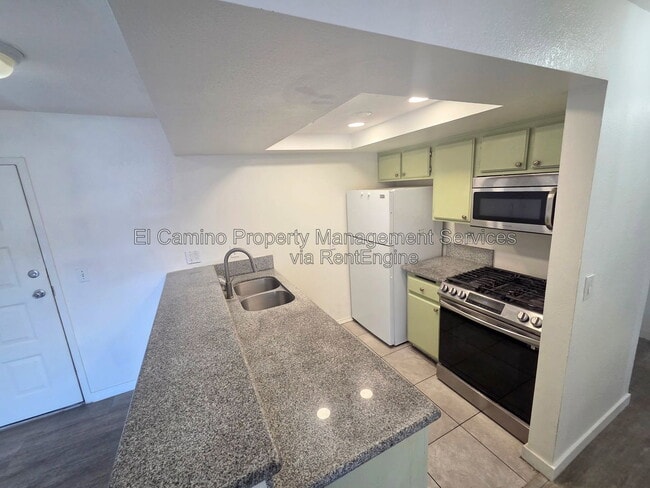 327 Chestnut Ave Unit 201