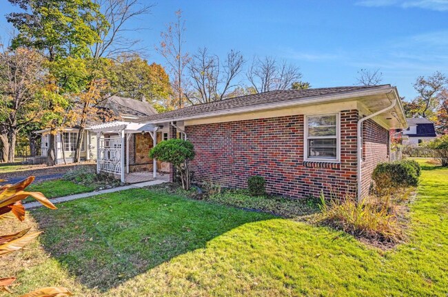 Photo - 819 Fairview Ave