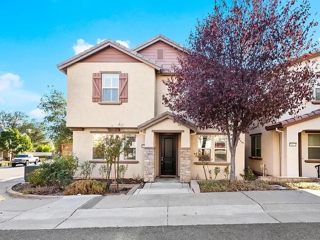 Photo - 663 Addison Ln
