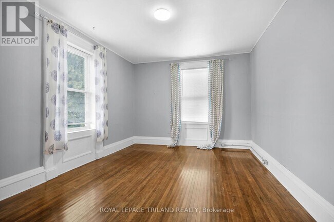 Photo - 122 Centre St Unité 2