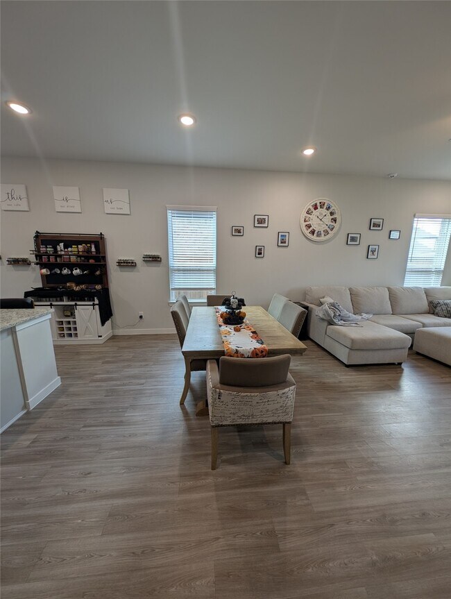 Photo - 21106 Armstrong County Dr