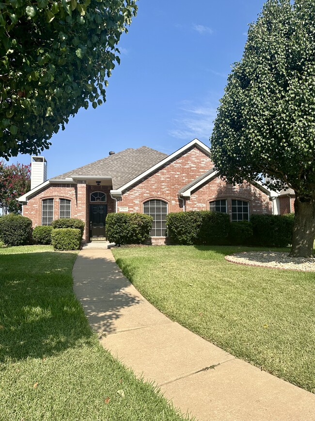 Building Photo - 7005 Fallkirk Dr
