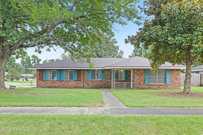Building Photo - 119 Gordon Crockett Dr