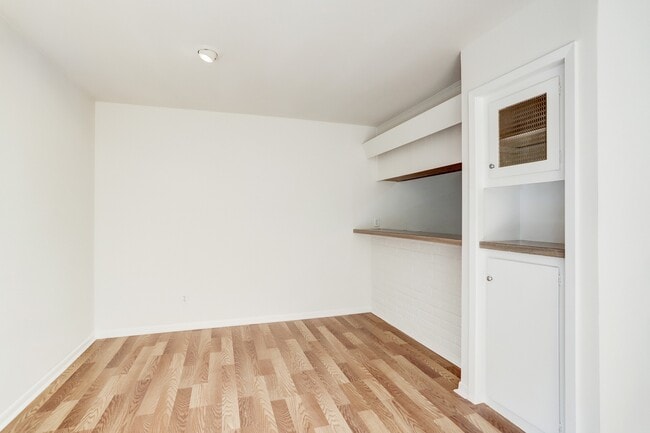 Photo - 229 Westmoreland St Unit 05