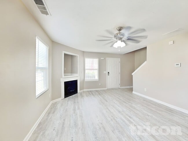 Photo - 517 Cathedral Dr