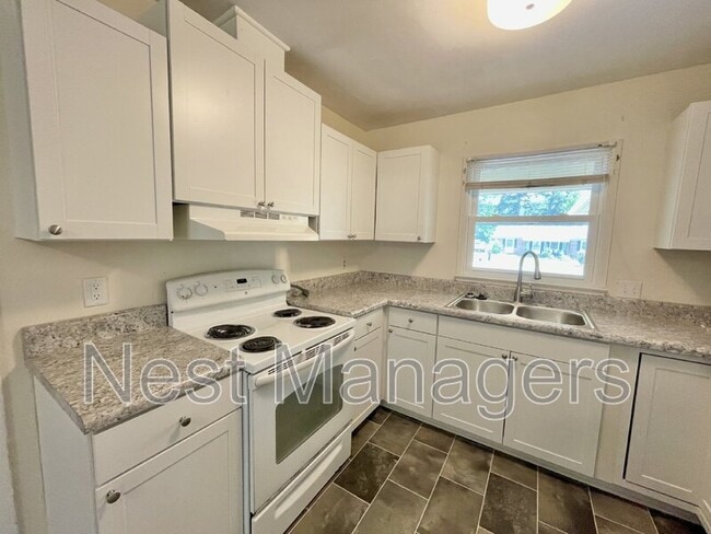 Photo - 717 Rockwood Dr