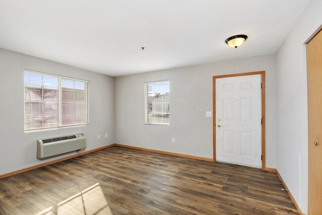 Photo - 124 Bertram Dr