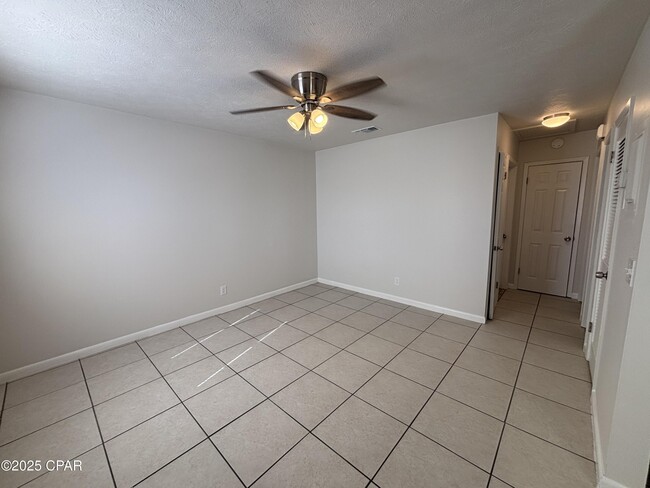 Photo - 1100 Frankford Ave