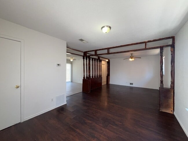 Photo - 6003 Highfield St