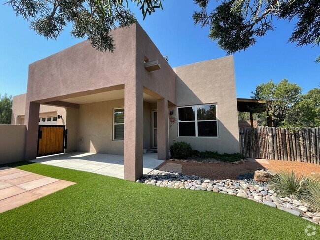 Building Photo - 1670 Via Bosque Rental