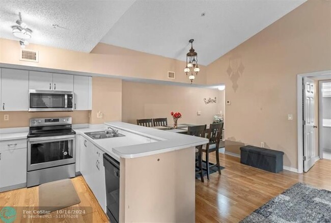 Photo - 3874 Lyons Rd Condo Unit 305-6