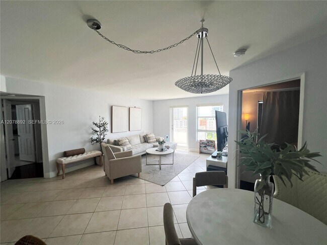 2351 Douglas Rd Unit 1304