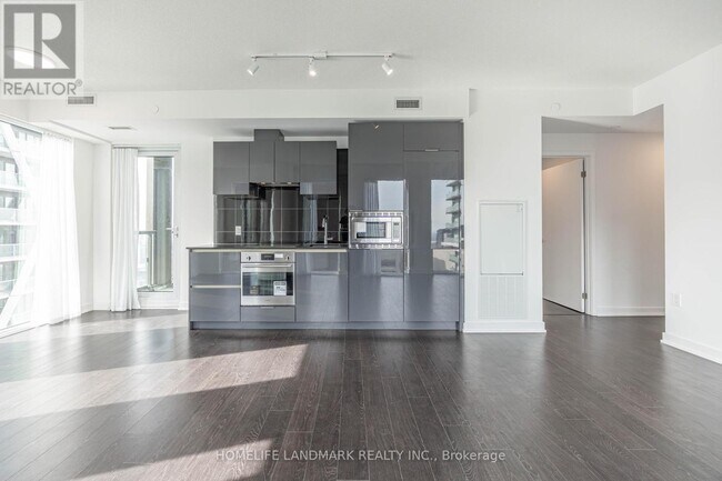 Photo - 238 Simcoe St Unit 3104