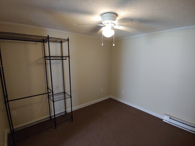 Bedroom - 5996 Seneca Trail S