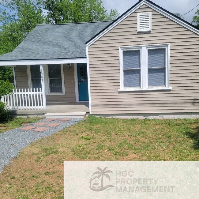 Photo - 1547 Barnes St