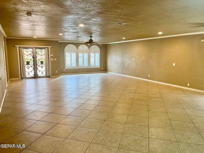 Photo - 7409 Edgemere Blvd