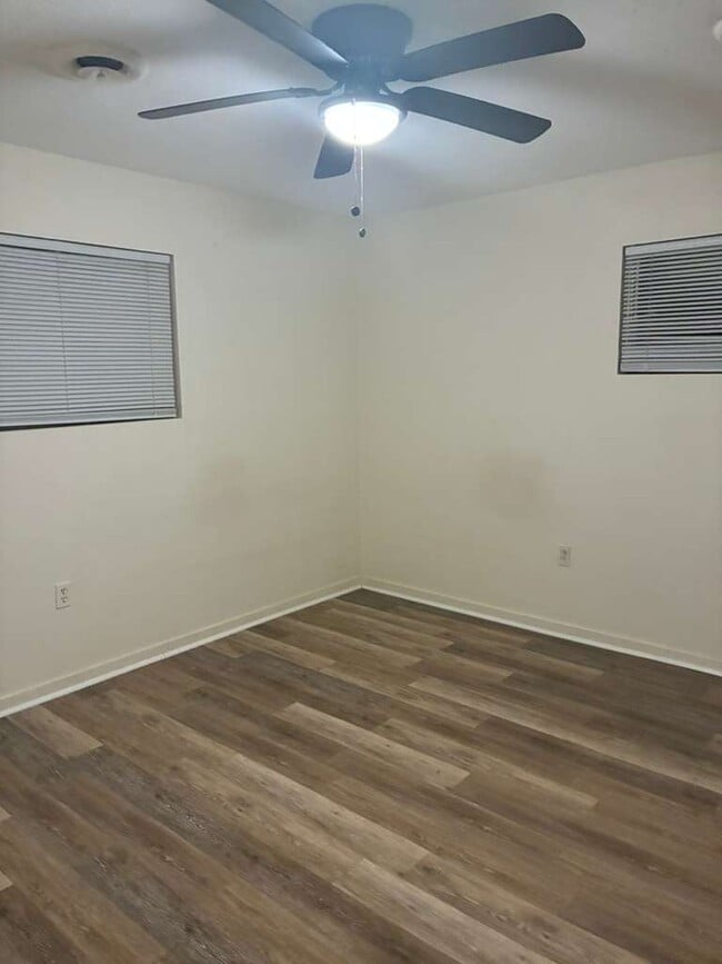 Photo - 228 Melrose Dr