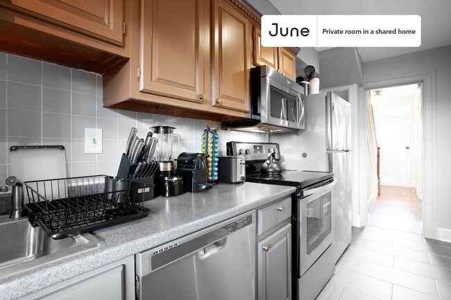 Photo - Room in Shared 5 bed/2 bath home Unidad C