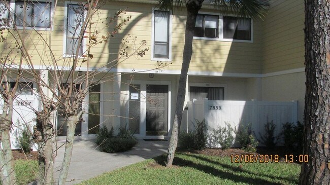 Photo - 7859 La Sierra Ct