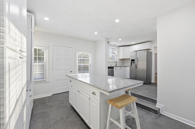 Photo - 130 Haven Dr