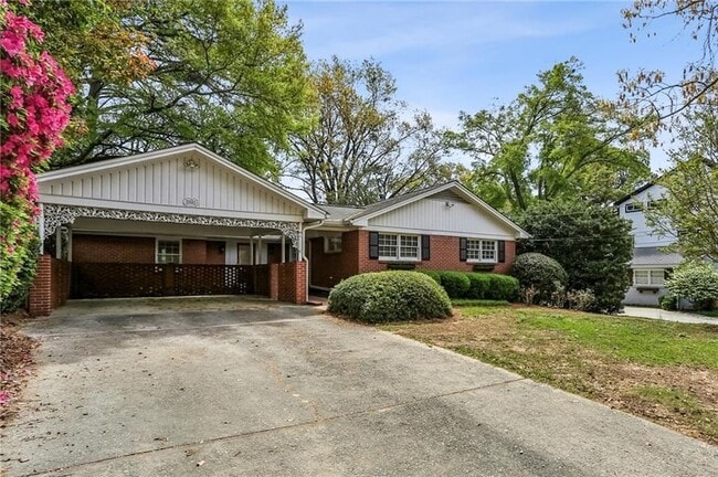 Photo - 2581 Sharondale Dr NE