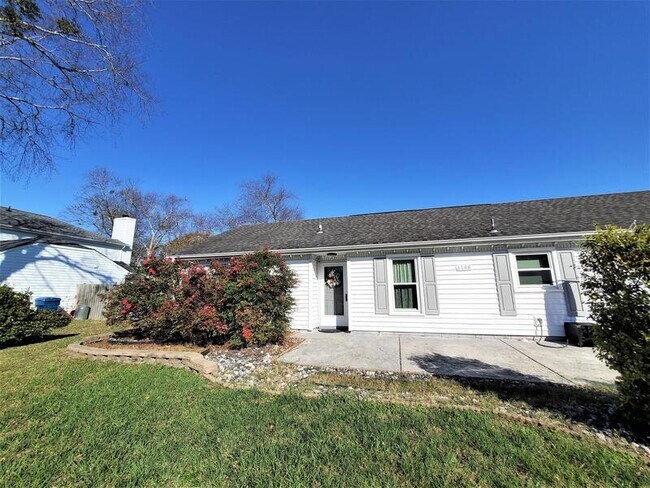 Photo - 1148 Whitestone Way House