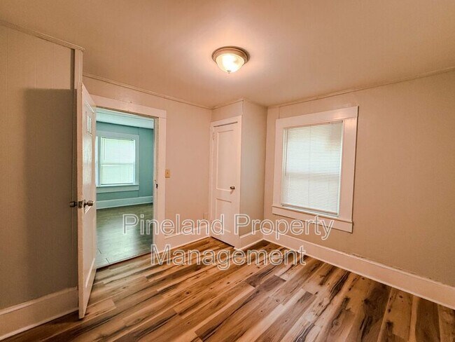 405 Andy St