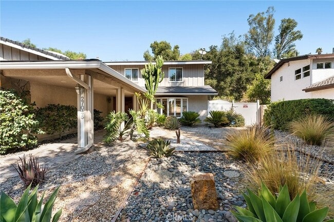 Photo - 27045 Esward Dr