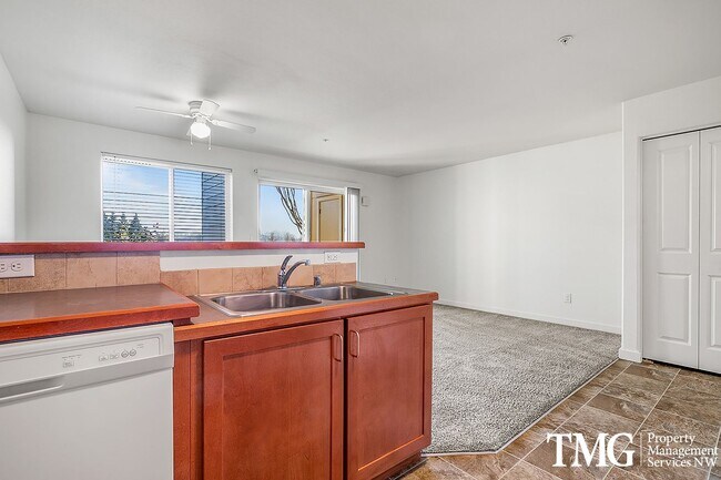 Photo - Seasons on the Park