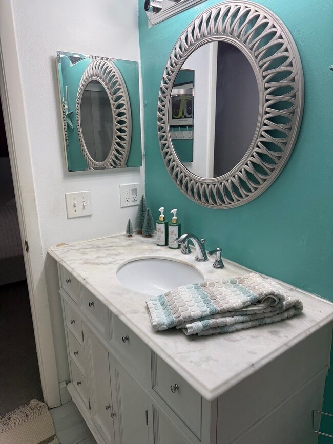 Photo - 5635 Rattlesnake Hammock Rd