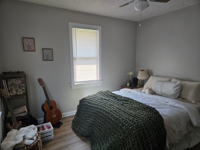 Photo - 1115 Stewart Dr