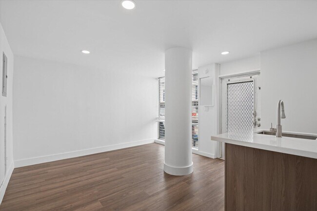 Photo - 524 Orton Ave Unidad 101