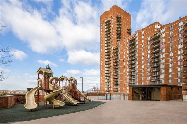 Photo - 1638 Harmon Cove Tower Unidad 1638 Rental