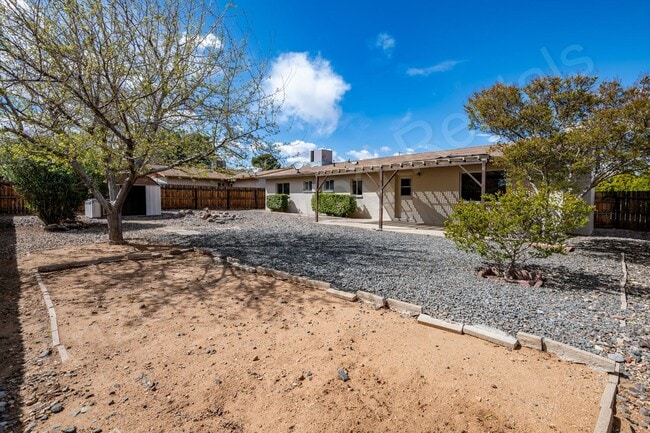 Photo - MOVE IN SPECIAL, $675 OFF FIRST MONTH