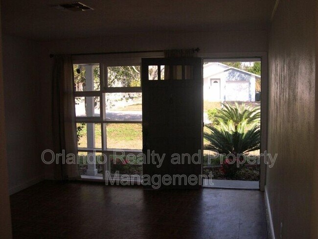 Photo - 220 Golden Days Dr