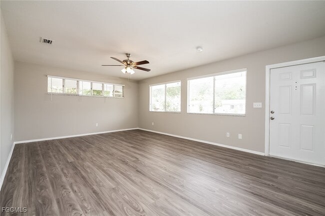 Photo - 744 Pineland Ave