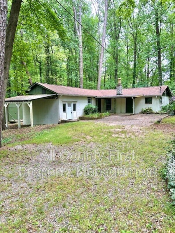 Photo - 459 Holly Dr SE