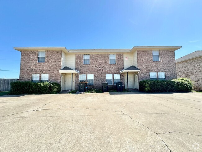 Building Photo - 5910 Greengate Dr Unit 5910 C Greengate Rental