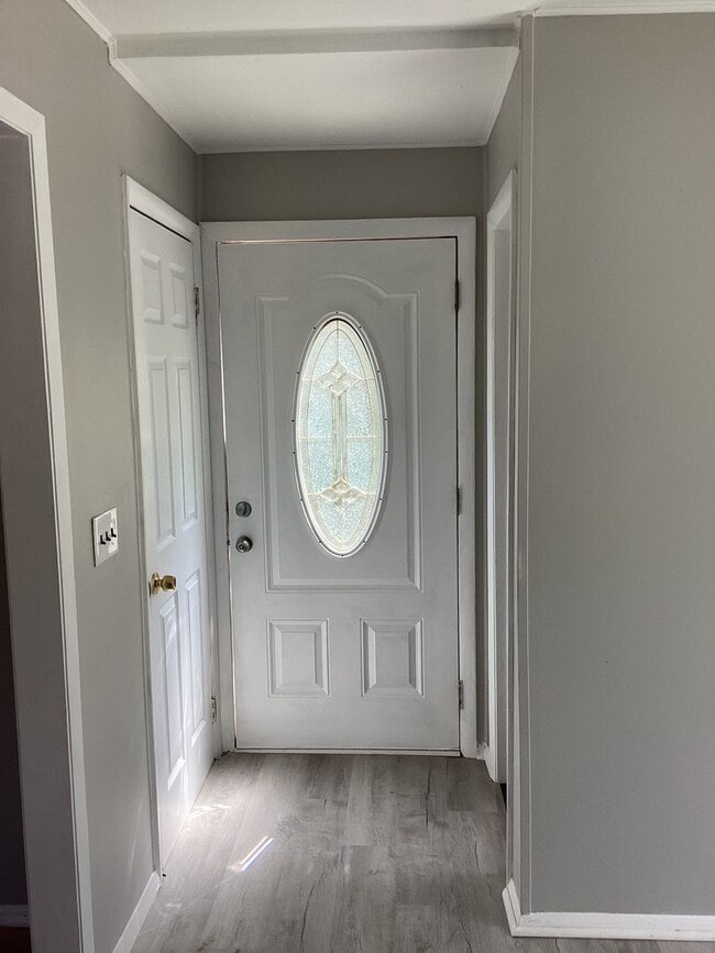 Building Photo - For Rent / En Alquiler 3 Bedroom House Lakehurst