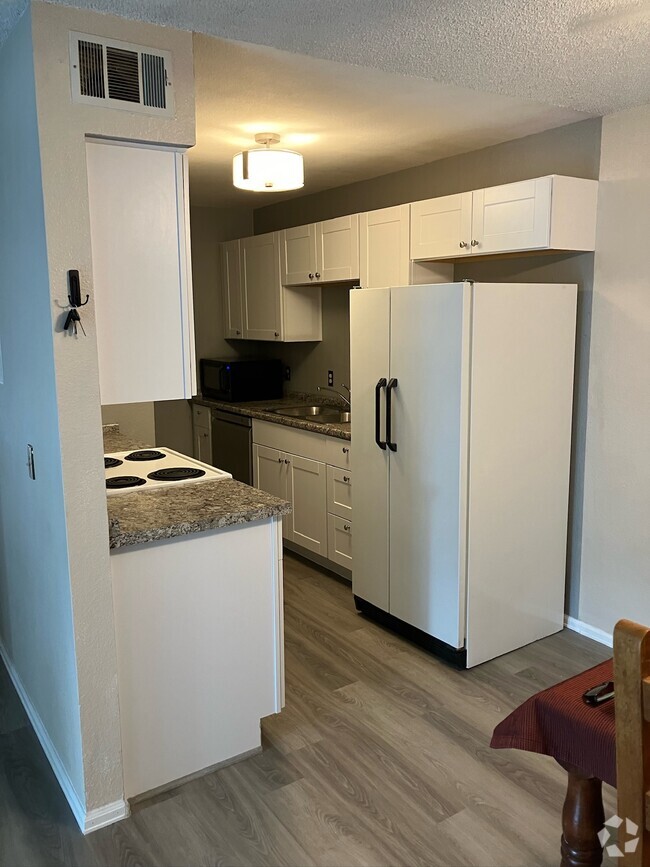 Building Photo - 16359 W 10th Ave Unit R5 Rental