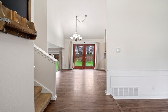 Photo - Spacious 5 Bed 3 Bath Home north Spokane with tons to offer