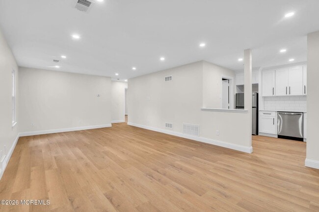 Photo - 18-7 Augusta Ct