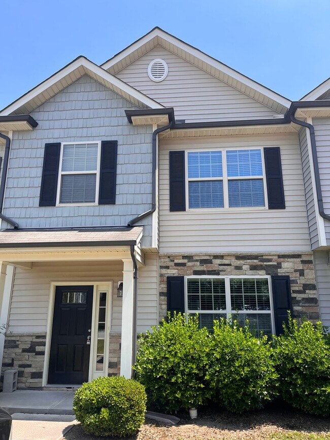 Lovely Townhouse - Lovely Townhouse