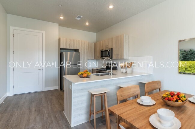 Photo - 7555 S Main St Unidad 201