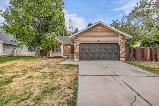 Building Photo - Charming Farmington Home in Peaceful Cul-de-Sac
