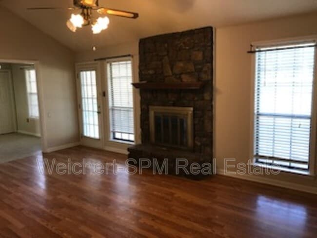 Photo - 3219 Elmore Park Rd