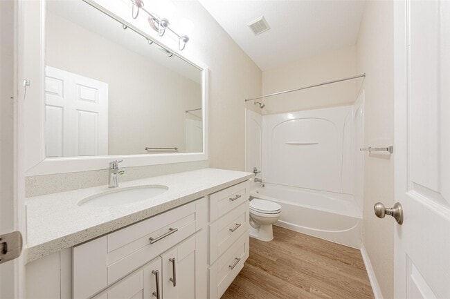 Photo - 13727 Charterhouse Way