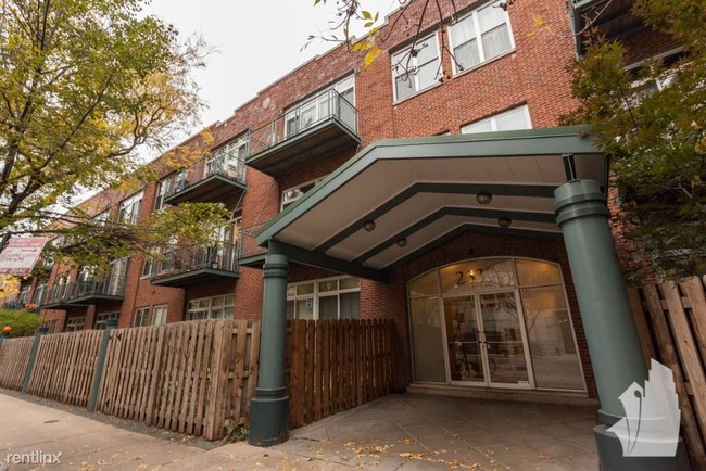 2 br, 1.5 bath Condo - 2333 W Saint Paul Ave - 2 br, 1.5 bath Condo - 2333 W Saint Paul Ave