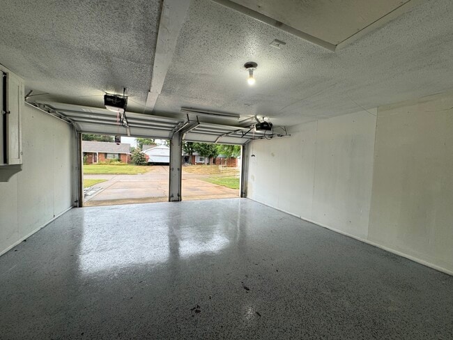 Photo - 8140 NW 28th St